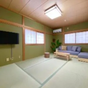 度假居 彬ーjr大阪環状線、近鉄駅、地下鉄 徒步5分、天然温泉、鶴橋焼肉観光。usj、心斎橋直通、交通便利, 大阪